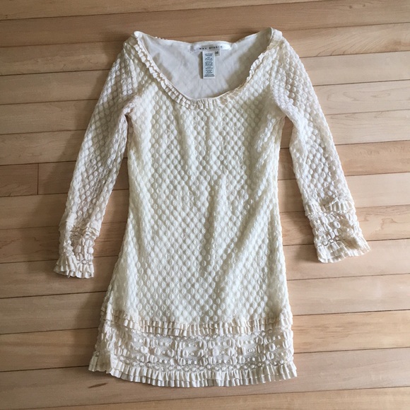 Max Studio Tops - Max Studio cream polka dot and ruffle top size XS